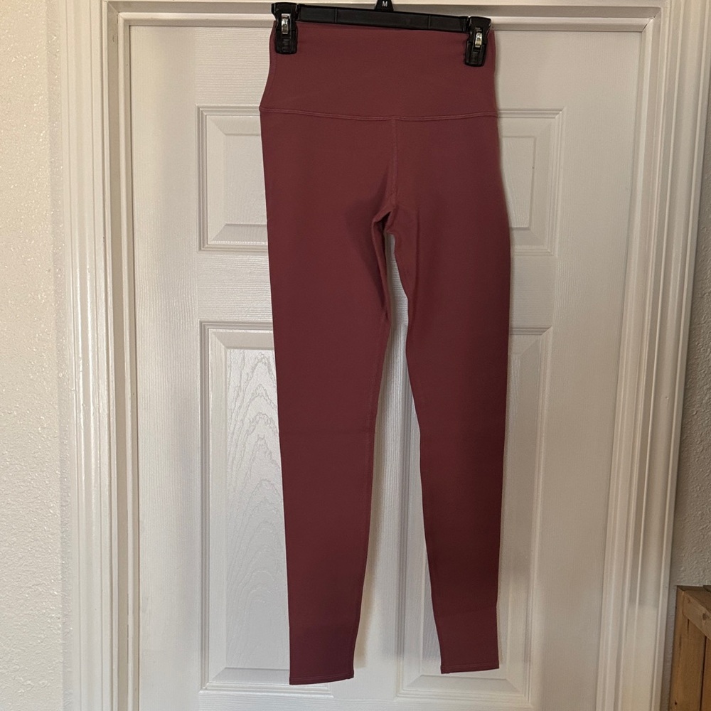 ALO Yoga Burgundy Truffle Air Brush Leggings